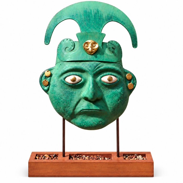Máscara Moche com adorno de meia-lua e pedestal