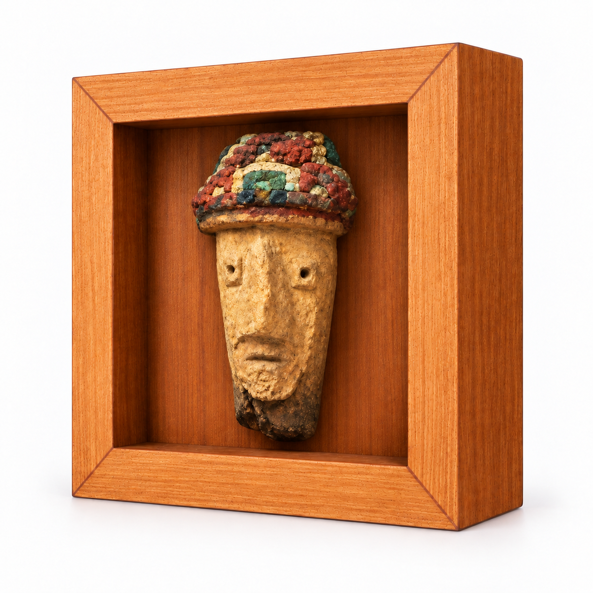 Mini Karajía — vista diagonal derecha, Shadow Box Mini de MDF 7 × 7 × 2,2 cm; edición digital basada en la fotografía del producto.