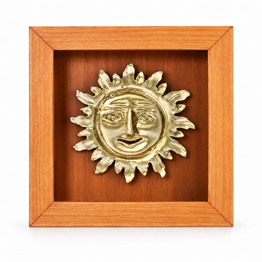 Mini Inti — vista frontal, Shadow Box Mini de MDF 7 × 7 × 2,2 cm; edición digital basada en la fotografía del producto.