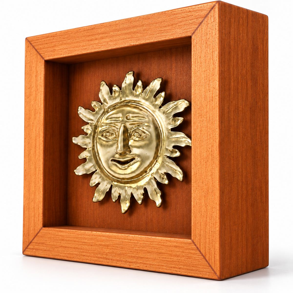 Inti Mini · vista de detalle del relieve dorado, la profundidad y el marco MDF; edición digital basada en la miniatura de 7 cm.