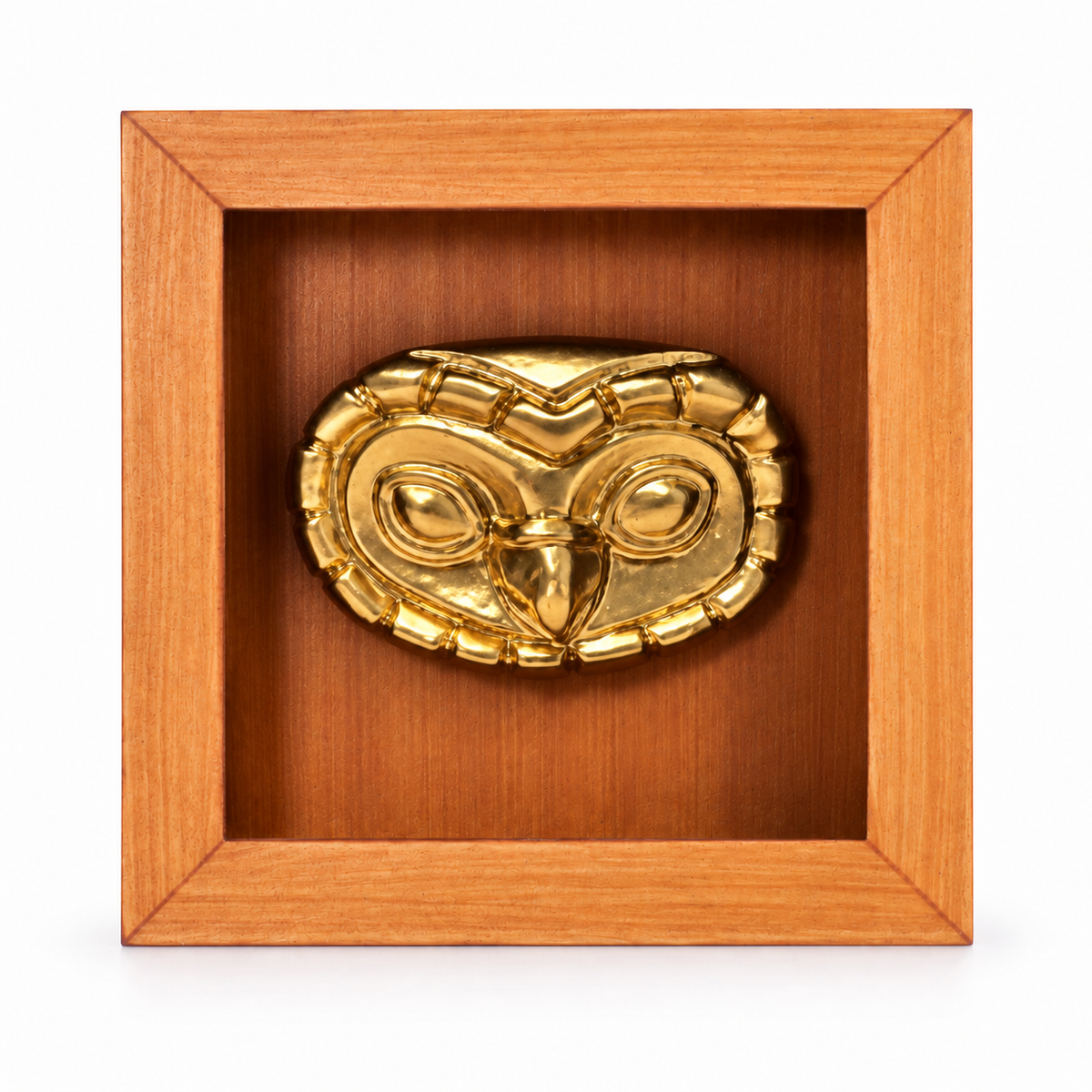 Mini Lechuza Mochica — vista frontal, Shadow Box Mini de MDF 7 × 7 × 2,2 cm; edición digital basada en la fotografía del producto.