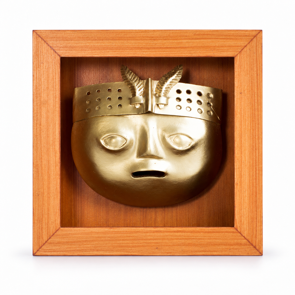 Sicán en Shadow Box — vista frontal, Shadow Box de MDF 13 × 13 × 4 cm; edición digital basada en la fotografía del producto.