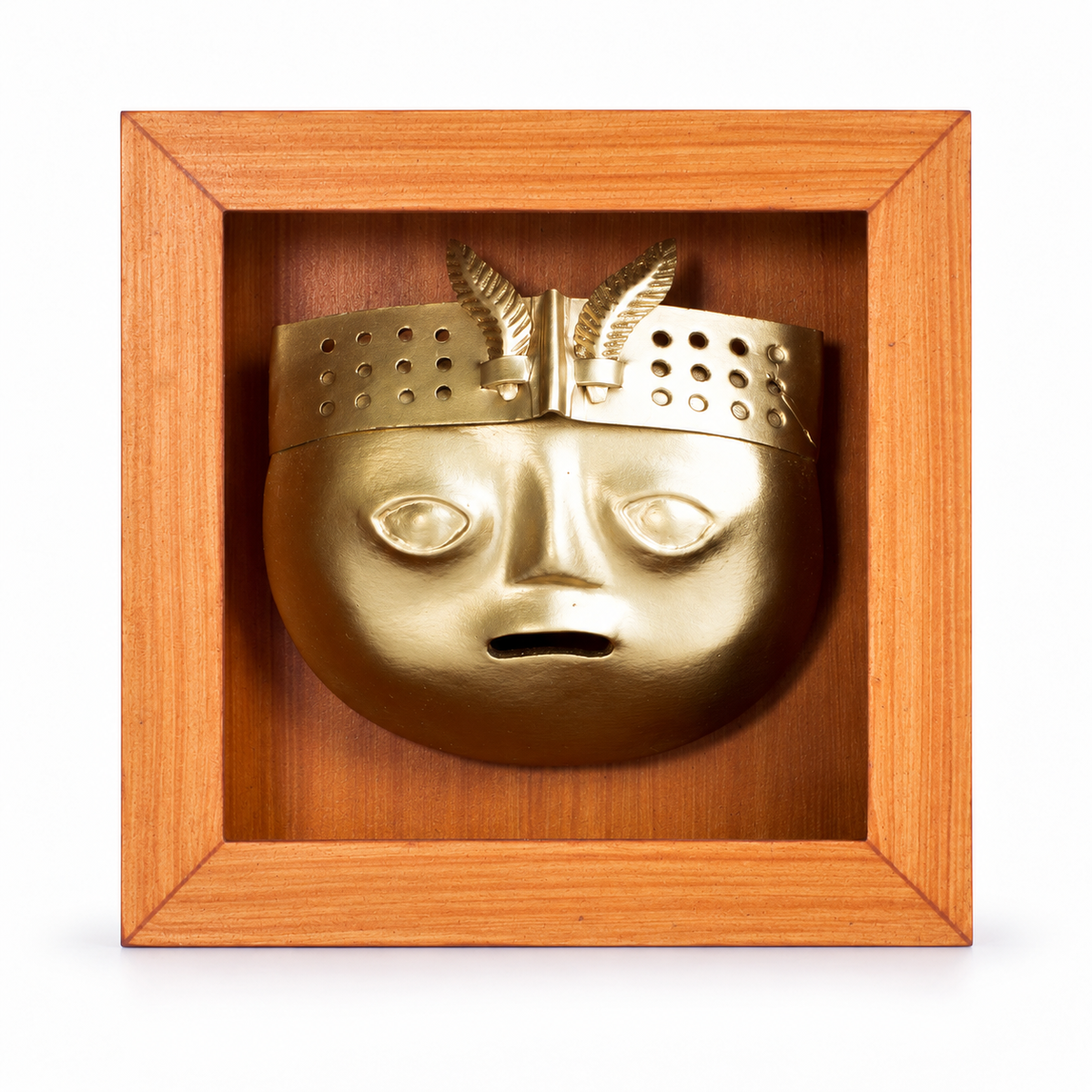 Sicán en Shadow Box — vista frontal, Shadow Box de MDF 13 × 13 × 4 cm; edición digital basada en la fotografía del producto.